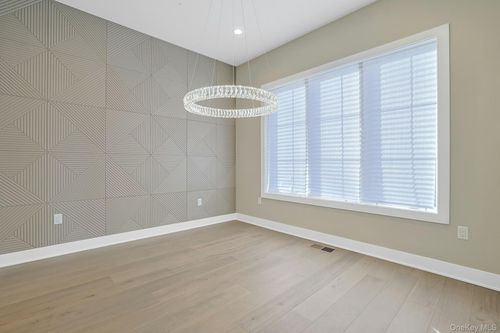 22 Carriage Ln, Chappaqua, NY, 10514-2221 | Card Image