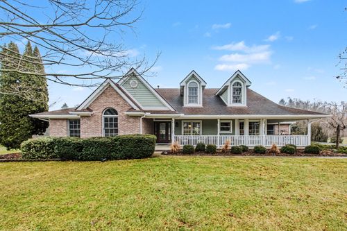 9055 Yorkshire Dr, Saline, MI, 48176-9444 | Card Image