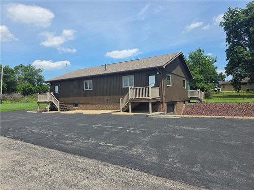 376 East Main St, Mt. Pleasant Twp - Wml, PA, 15666 | Card Image