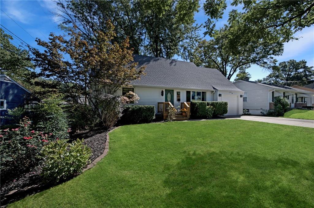 Washington St, Kansas City, MO 64114