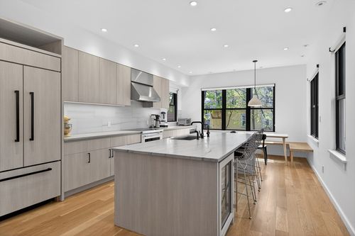 1-96 Henry Street, Cambridge, MA, 02139 | Card Image