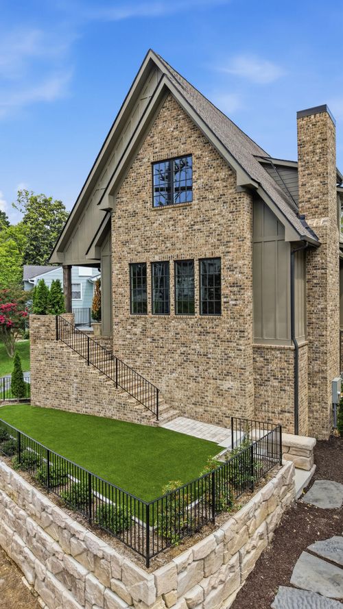 808 Liberty St, Chattanooga, TN, 37405-2834 | Card Image