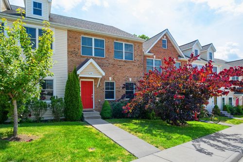 330 Sapphire Dr, HARRISONBURG, VA, 22801-8815 | Card Image