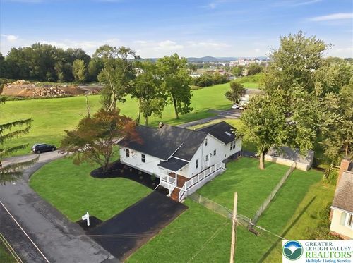 301 S Watson St, Palmer Twp, PA, 18045-3728 | Card Image