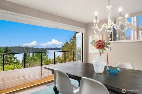 5340 W Mercer Way, Mercer Island, WA, 98040-4634 | Card Image
