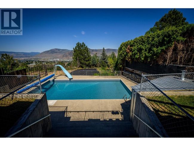 356 Gleneagles Dr, House other with 6 bedrooms, 5 bathrooms and 2 parking in Kamloops BC | Image 37