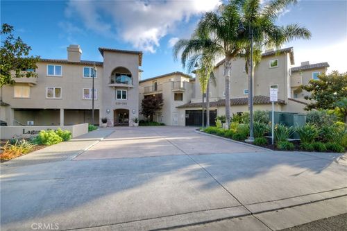 543 Laguna Dr, Carlsbad, CA, 92008-1684 | Card Image