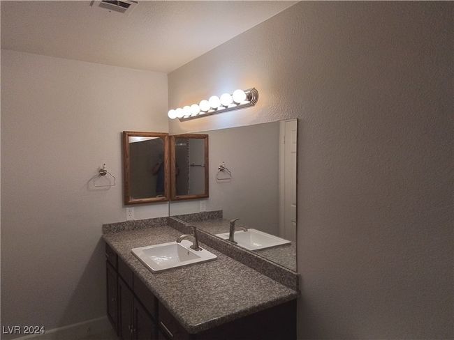 1869 Arbol Verde Way, Townhouse with 4 bedrooms, 2 bathrooms and null parking in Las Vegas NV | Image 14