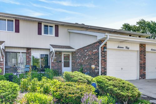 1650 Castbourne Ct, Wheaton, IL, 60189-7001 | Card Image
