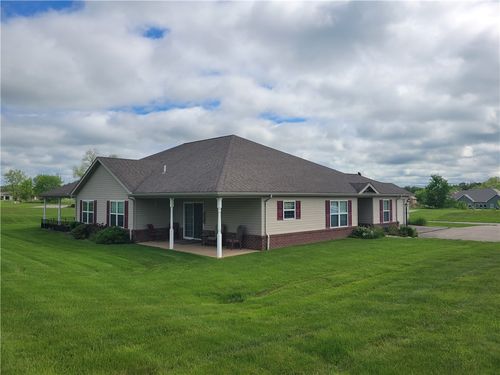 422 Stewart Ln, Grove City, PA, 16127-3466 | Card Image