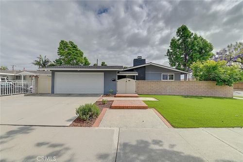 2044 W Spruce Ave, Orange, CA, 92868 | Card Image