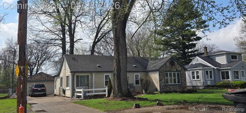 11406 Cape Cod St, Taylor, MI, 48180-6203 | Card Image
