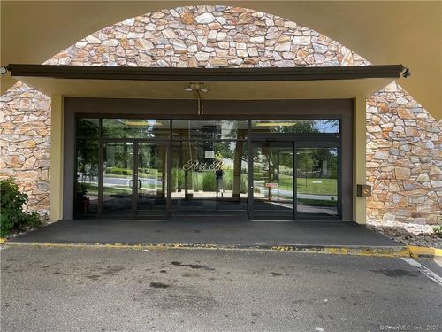 unit-7x-2600 Park Ave, Bridgeport, CT, 06604-1316 | Card Image