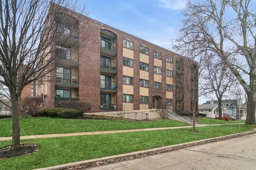 apt-404-104 N Pine Ave, Arlington Heights, IL, 60004-6177 | Card Image