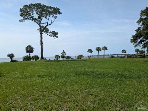 42 Star Lake Dr, Pensacola, FL, 32507-3410 | Card Image