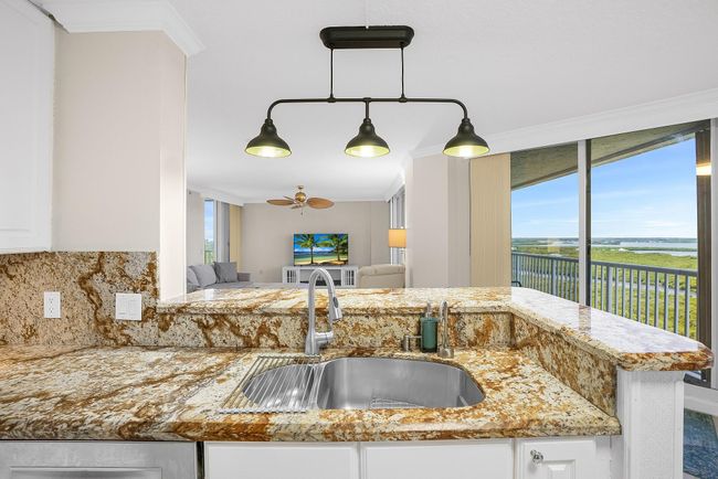APT-1901 - 5049 N Highway A1a, Condo with 3 bedrooms, 2 bathrooms and null parking in Hutchinson Island FL | Image 25
