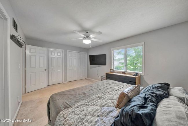 5503 Forest Lake Dr, Condo with 2 bedrooms, 3 bathrooms and null parking in Prospect KY | Image 24
