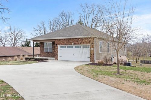 514 Strawberry Ave, Maryville, TN, 37804-3198 | Card Image