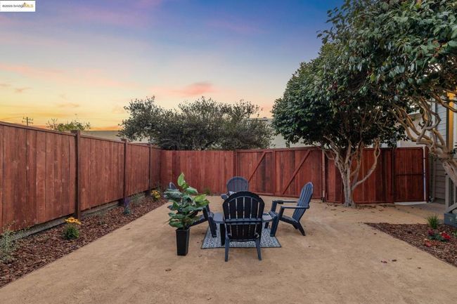 1092 Dwight Way, House other with 2 bedrooms, 2 bathrooms and 1 parking in Berkeley CA | Image 25