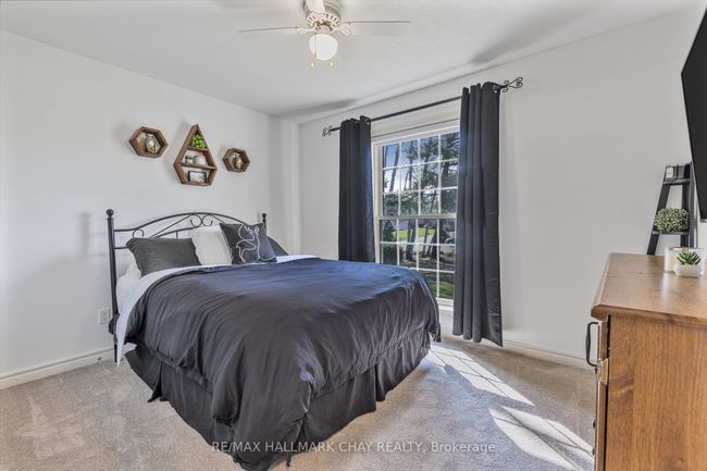 8 Penny Lane, House other with 3 bedrooms, 2 bathrooms and 6 parking in Wasaga Beach ON | Image 23