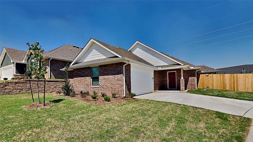 3701 Lynne Ave, Edmond, OK, 73012-5033 | Card Image