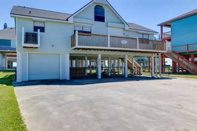 2332 Martinique, House other with 3 bedrooms, 2 bathrooms and null parking in Crystal Beach TX | Image 1