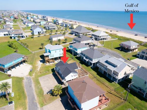 2332 Martinique, Crystal Beach, TX, 77650 | Card Image