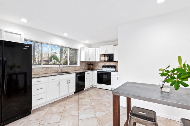 26 Wintergreen Way, House other with 3 bedrooms, 2 bathrooms and null parking in Quogue NY | Image 7