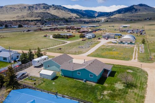 261 Hemlock St, Buffalo, WY, 82834-9414 | Card Image