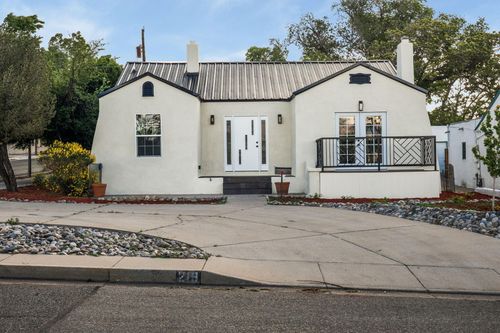219 Solano Dr Se, Albuquerque, NM, 87108-2647 | Card Image