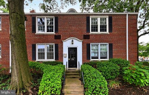 256-1-256 N Thomas St, ARLINGTON, VA, 22203-3610 | Card Image