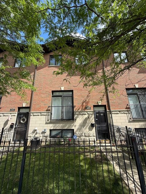 3365 S Archer Ave, Chicago, IL, 60608-6838 | Card Image