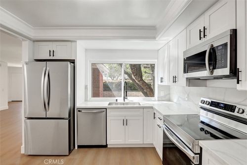 17282 Chestnut, Irvine, CA, 92612-2317 | Card Image