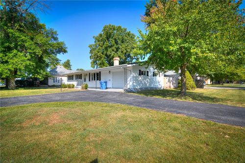 206 W Andrews St, Macon, IL, 62544-9755 | Card Image