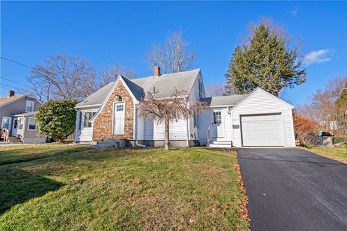 7 Lakeside Dr, Dudley, MA, 01571-3714 | Card Image