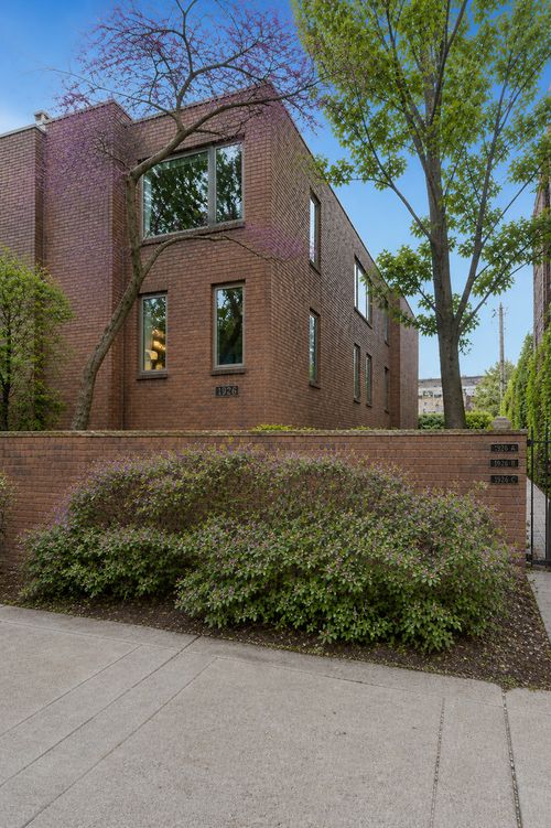 12-1926 N Mohawk St, Chicago, IL, 60614-5220 | Card Image