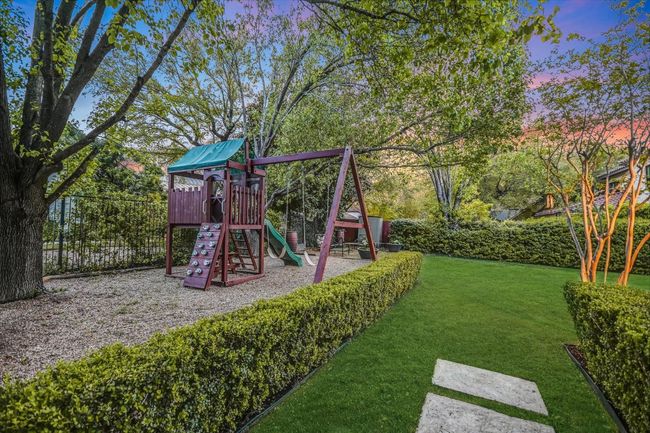 9001 Thickwoods, House other with 4 bedrooms, 5 bathrooms and 2 parking in Austin TX | Image 29