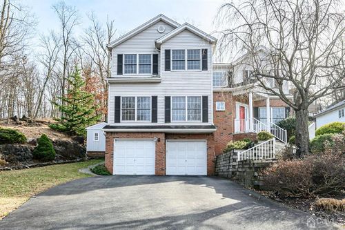 29 Lafayette Dr, Cedar Grove, NJ, 07009-2072 | Card Image