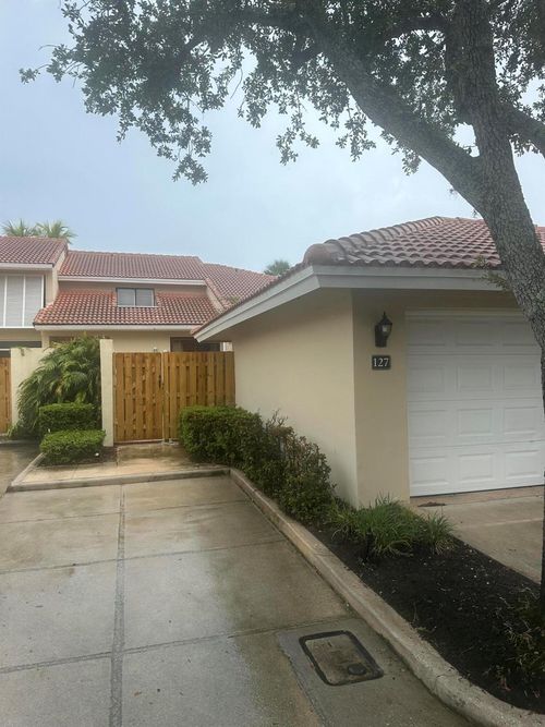 127 Old Meadow Way, Palm Beach Gardens, FL, 33418-3722 | Card Image
