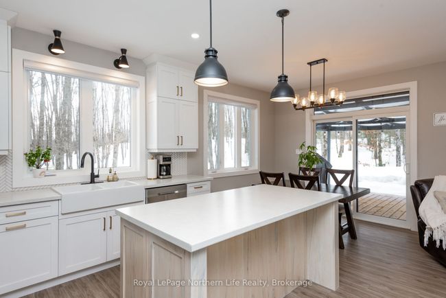 109 Greenwood Dr, House other with 3 bedrooms, 2 bathrooms and 8 parking in Bonfield ON | Image 18