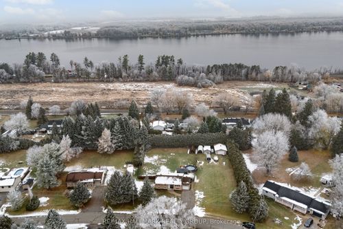 {{alt}} | Card Image