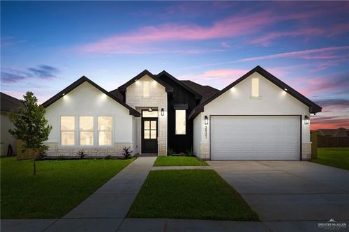 3921 Zenker Ave, McAllen, TX, 78504-6994 | Card Image