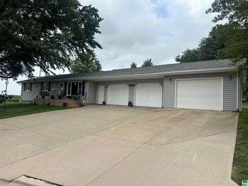 501 Virginia Cir, Alton, IA, 51003-8509 | Card Image