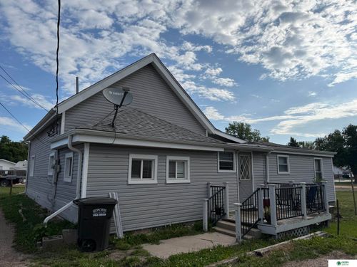106 E 11th St, York, NE, 68467-2558 | Card Image