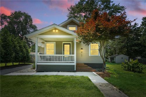 8146 Craig St, Overland Park, KS, 66204-3609 | Card Image