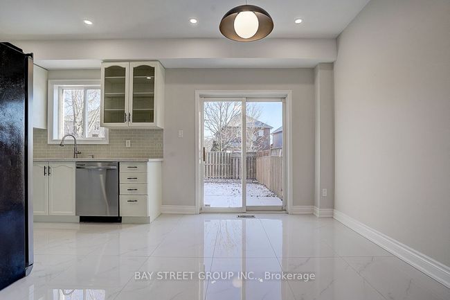 7 Debonair St, House attached with 4 bedrooms, 4 bathrooms and 2 parking in Richmond Hill ON | Image 14