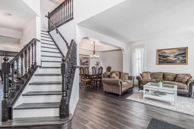 648 Scimitar Bay Nw, Home with 6 bedrooms, 4 bathrooms and 4 parking in Calgary AB | Image 5