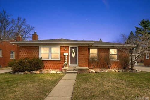 9364 Colorado St, Livonia, MI, 48150-3756 | Card Image