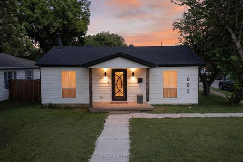 602 N Bagdad Rd, Grand Prairie, TX, 75050-4040 | Card Image