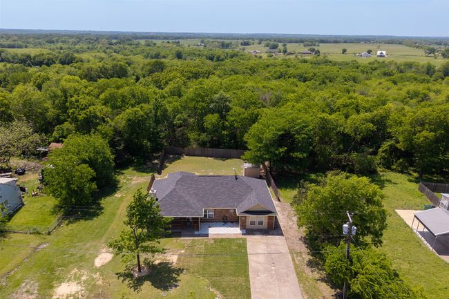 904 N Main St, House other with 3 bedrooms, 2 bathrooms and null parking in Kemp TX | Image 31